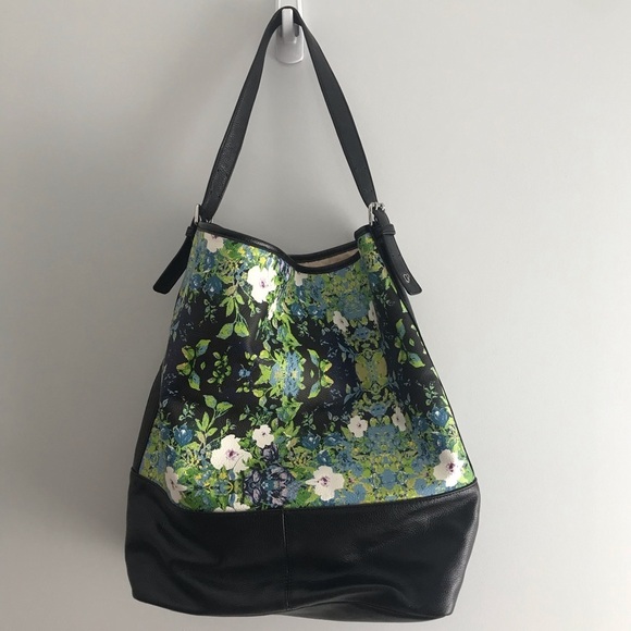 Charlotte Ronson Floral Tote Bag - Picture 7 of 12